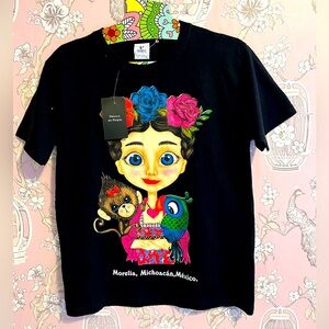 NWT young Frida black youth t shirt